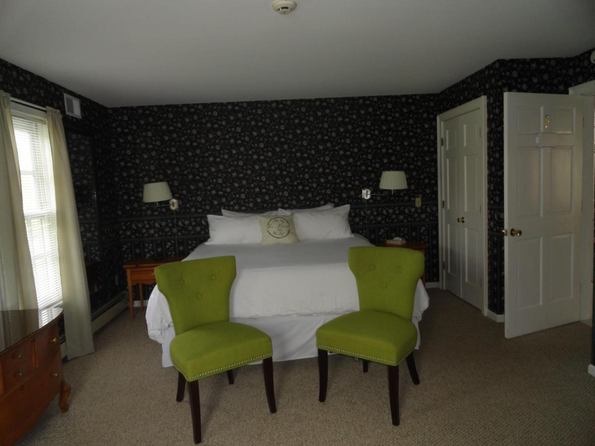 The Bond 1786 Inn (Adults Only) Warrensburg Номер фото