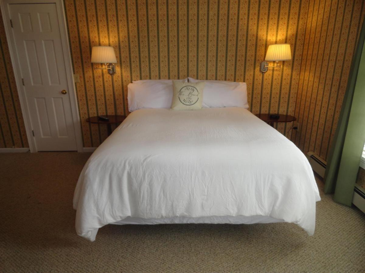The Bond 1786 Inn (Adults Only) Warrensburg Номер фото